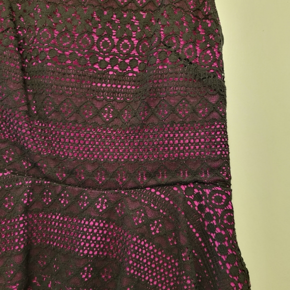 EIGHT SIXTY Peplum top - Picture 2 of 4